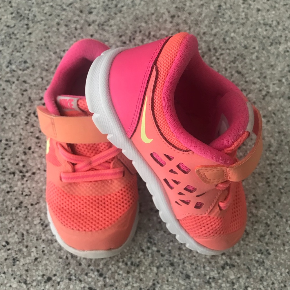 Nike’s in new condition size 6